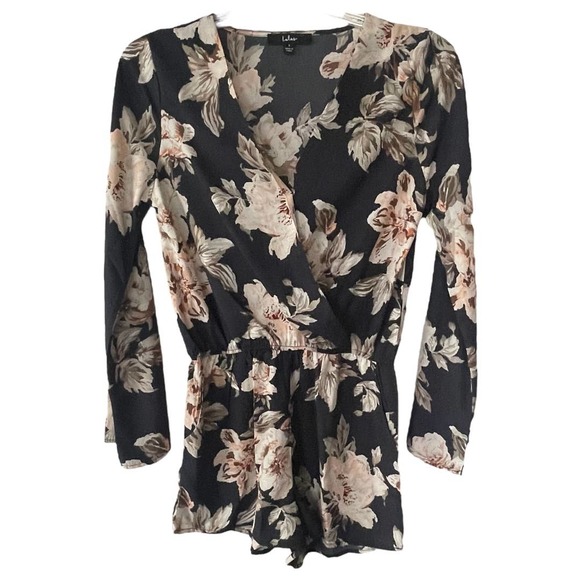 Lulu’s Pants - Lulu’s Floral Romper size S